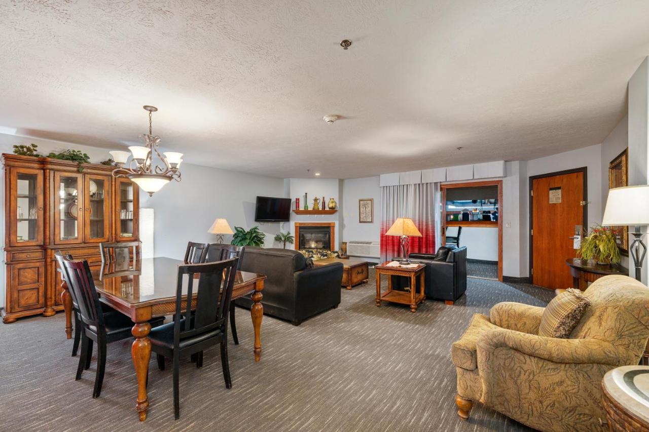 Ramada By Wyndham Sioux Falls Airport - Waterpark Resort & Event Center Εξωτερικό φωτογραφία