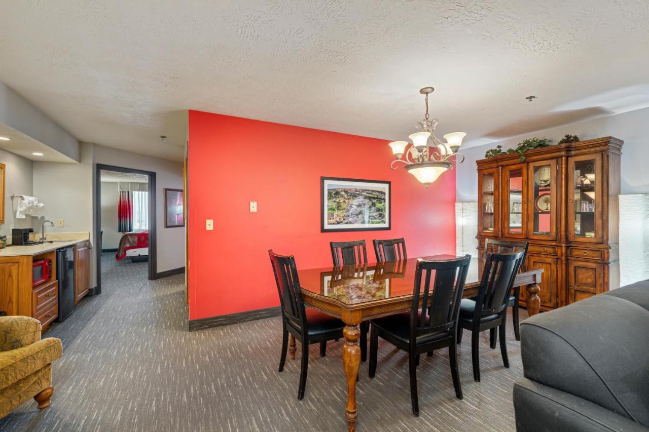 Ramada By Wyndham Sioux Falls Airport - Waterpark Resort & Event Center Εξωτερικό φωτογραφία