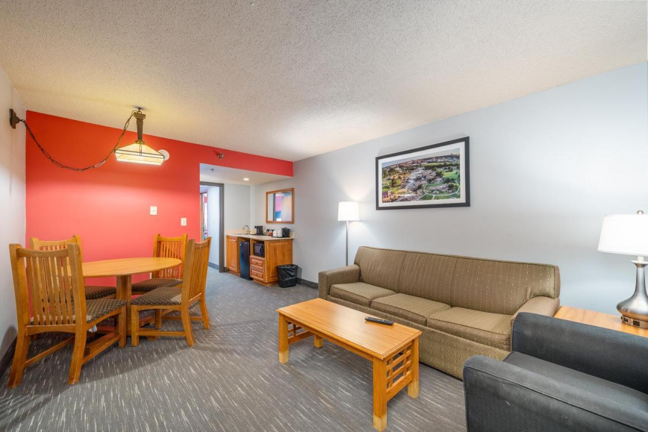 Ramada By Wyndham Sioux Falls Airport - Waterpark Resort & Event Center Εξωτερικό φωτογραφία