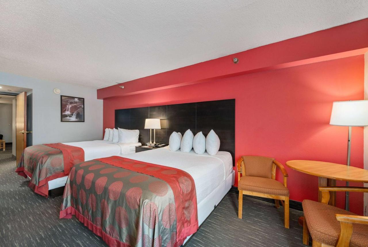 Ramada By Wyndham Sioux Falls Airport - Waterpark Resort & Event Center Εξωτερικό φωτογραφία